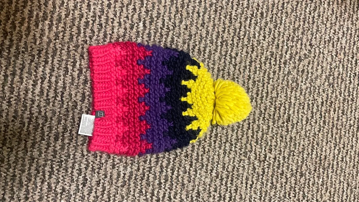 Berghaus hat - Image 1