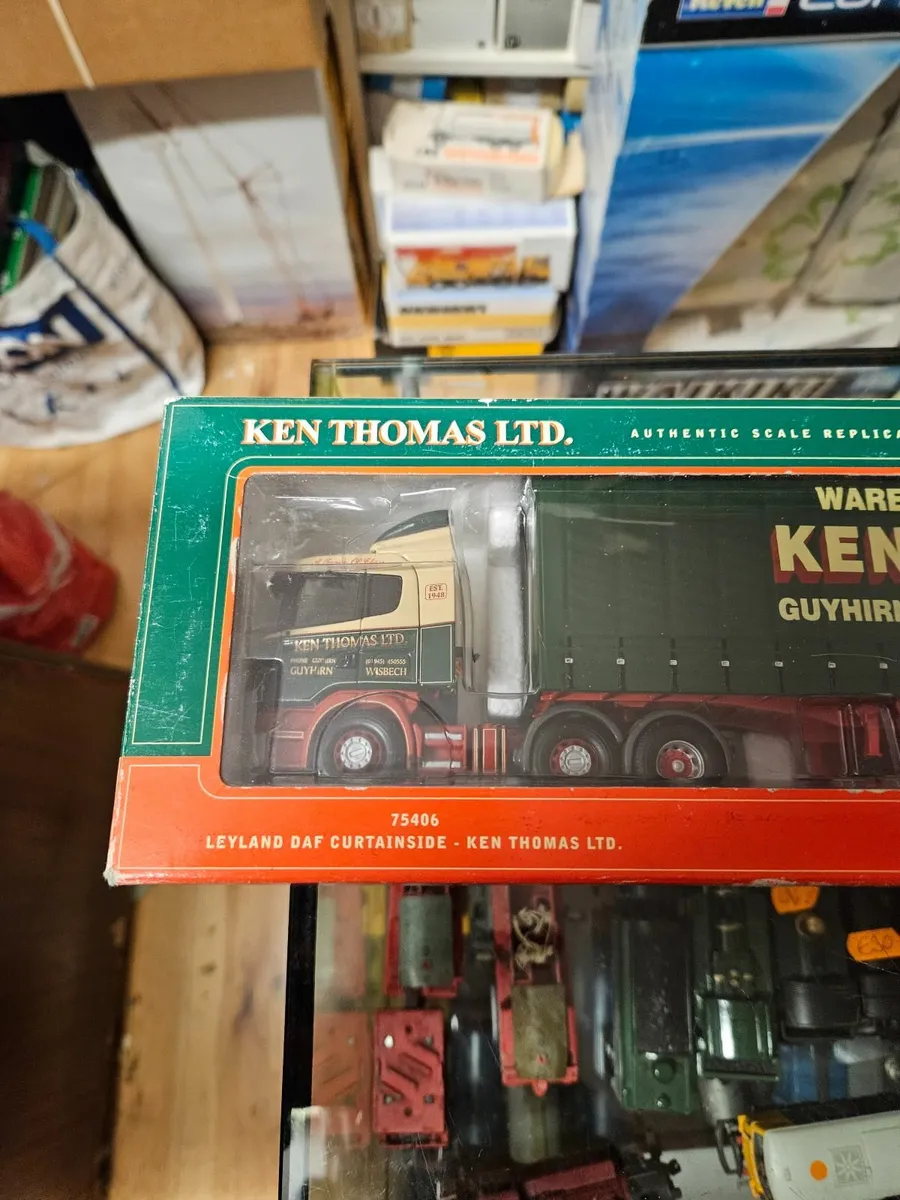Corgi Leyland DAF Tractor Unit and Trailer 1.50 - Image 1