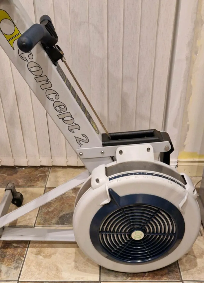 Concept 2 rowing machine - Image 2