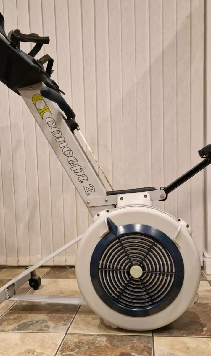 Concept 2 rowing machine - Image 3