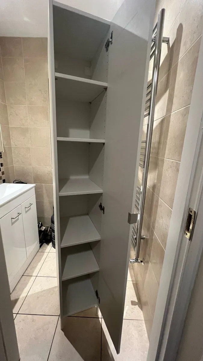 High cabinet - Image 1