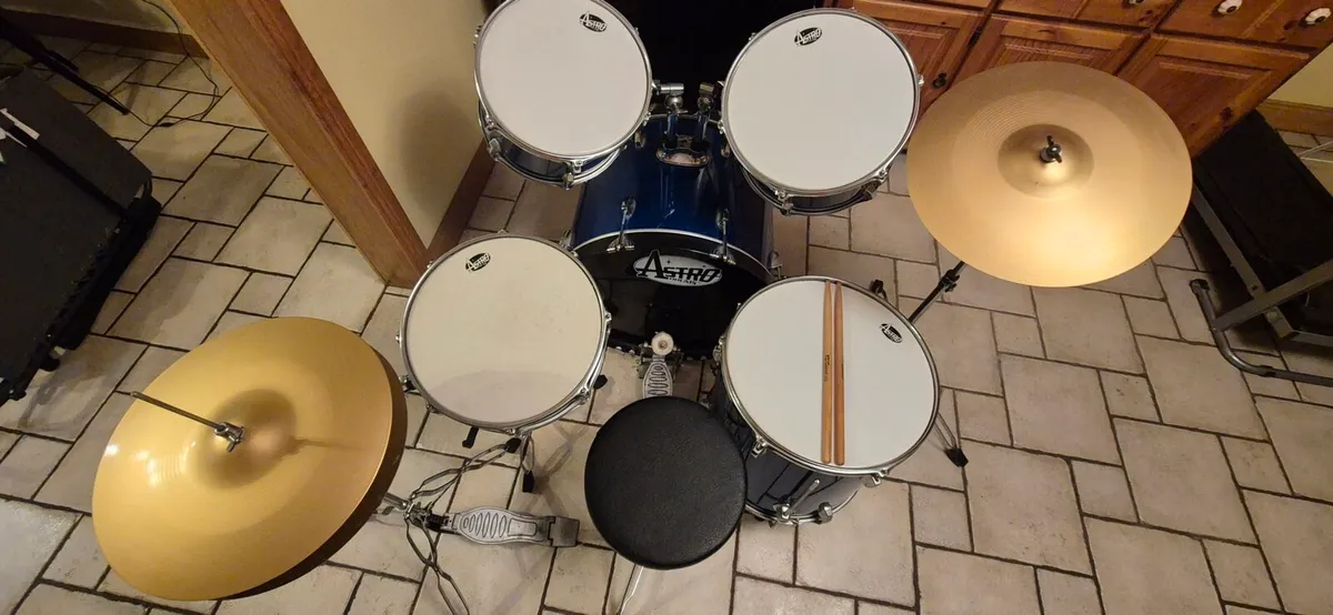 Drum Kit - Image 2