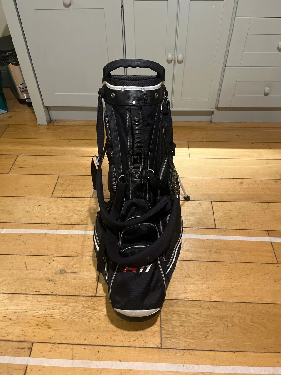 TaylorMade golf bag - Image 2