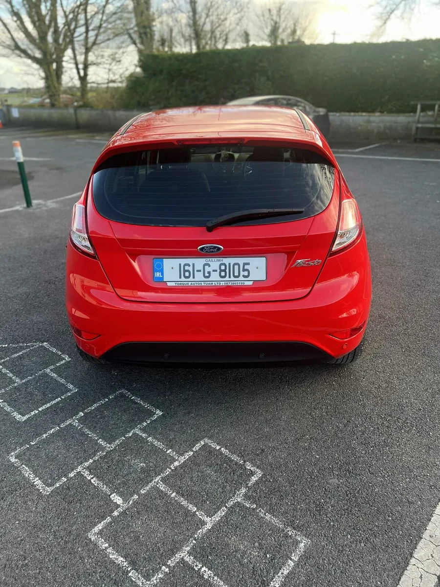 Ford fiesta - Image 2
