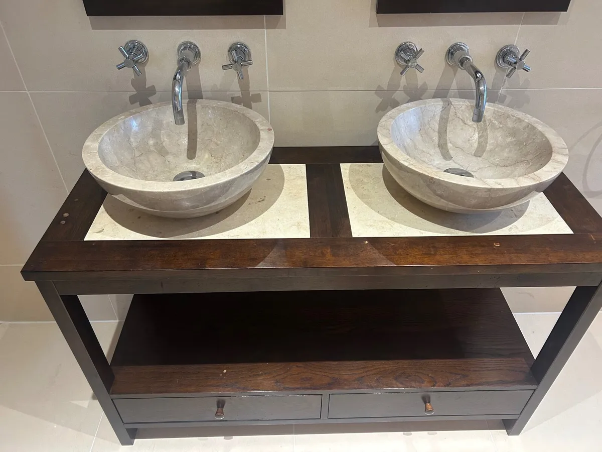 Bathroom Unit - Image 3