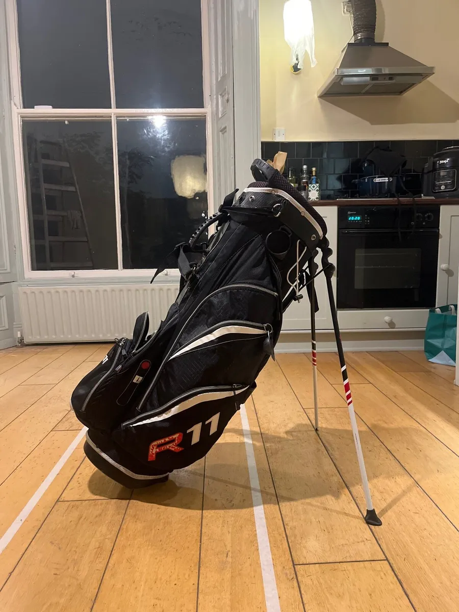 TaylorMade golf bag - Image 1