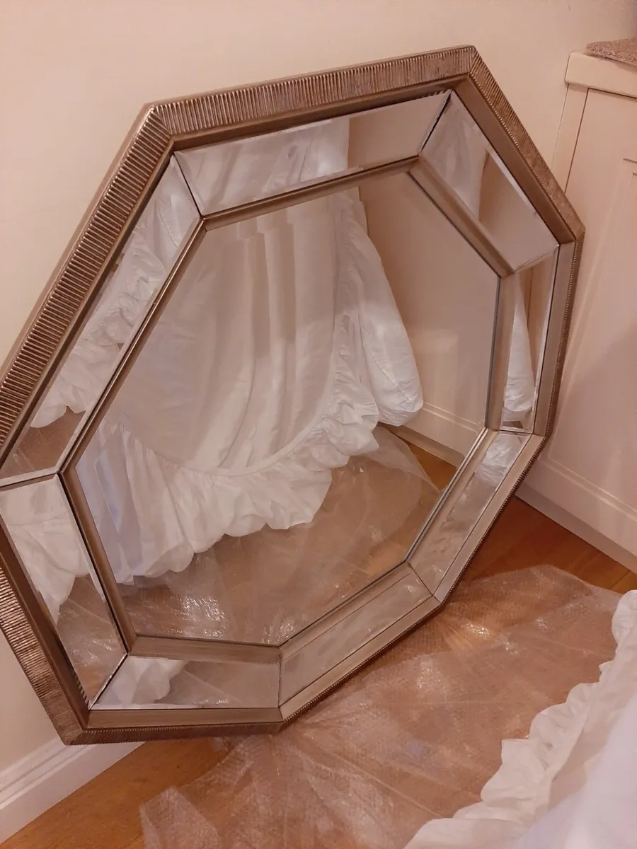 Mirrors & clock - Image 2