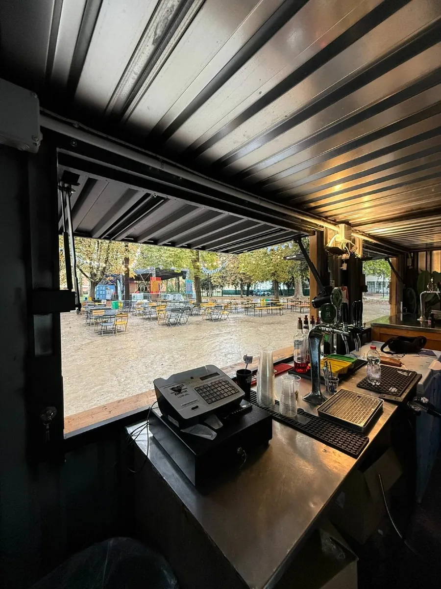 Modern Bar Container – Great for Businesses! - Image 1