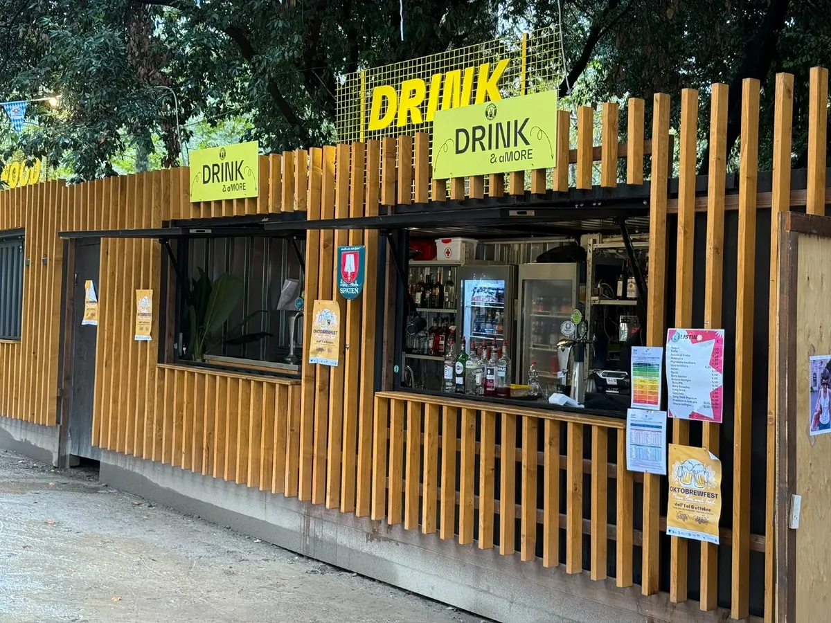 Modern Bar Container – Great for Businesses! - Image 2