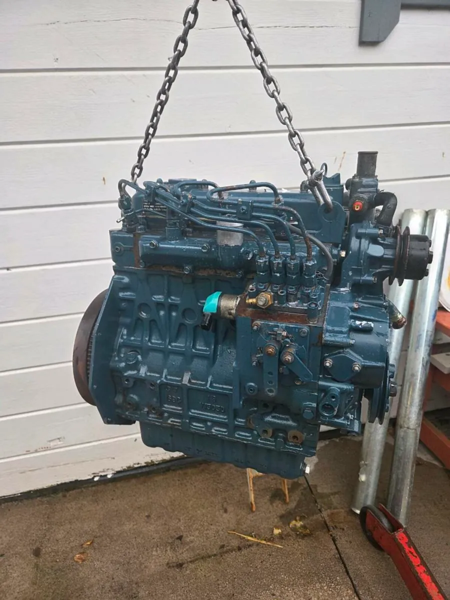 Kubota V1505 4 cylinder diesel engine - Image 4