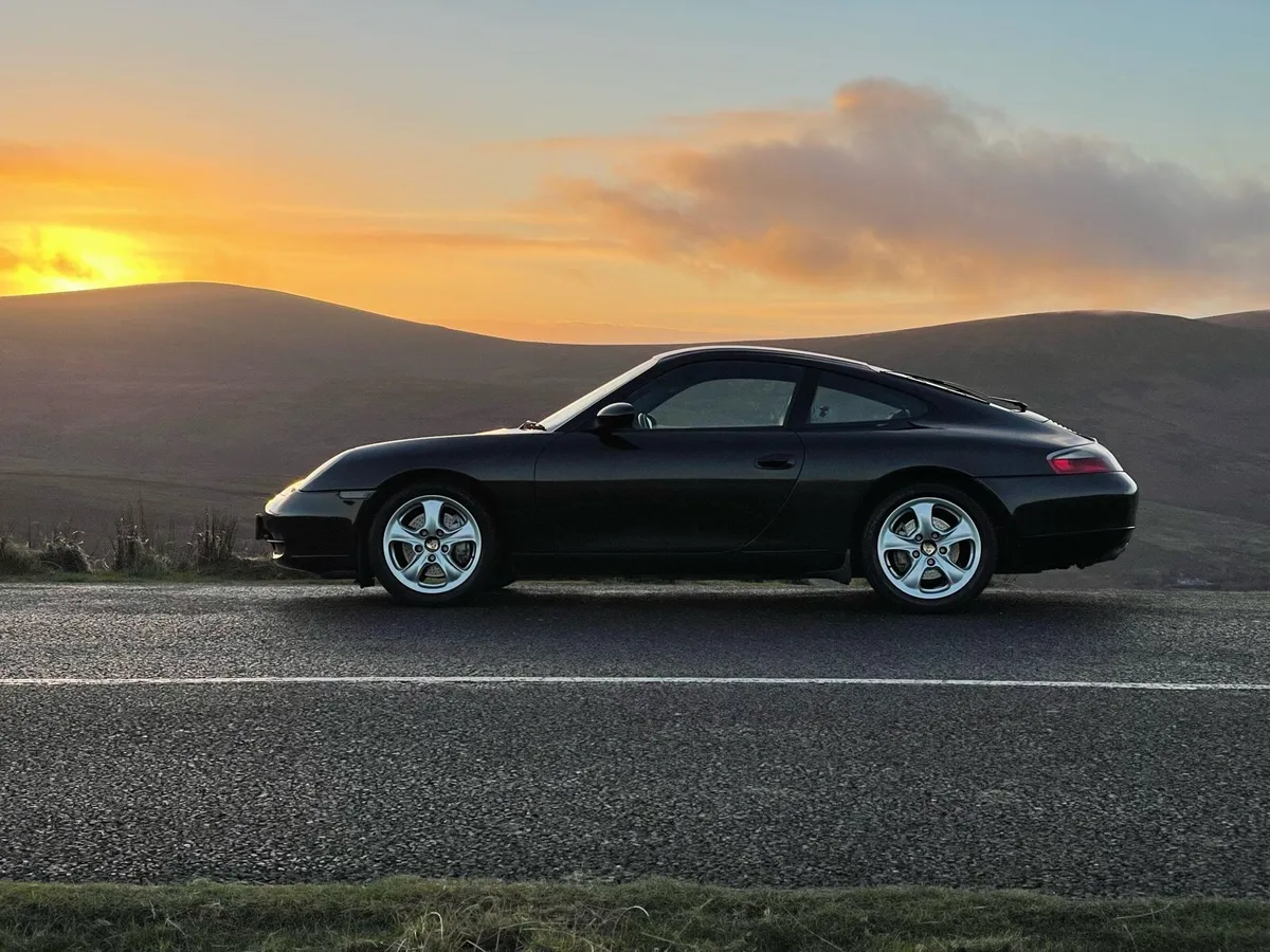Porsche 911 Coupé / 996 C4 - Image 3