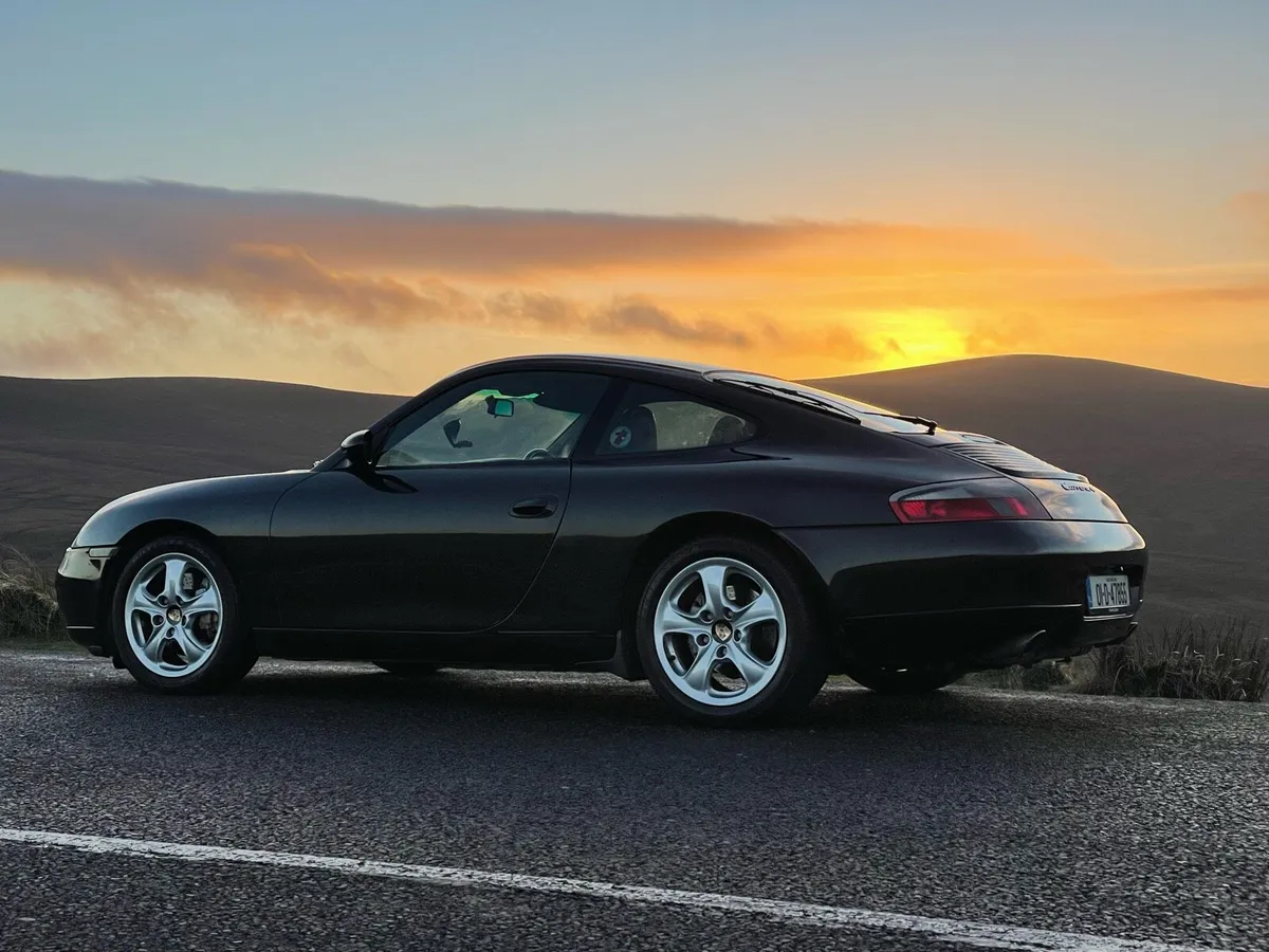 Porsche 911 Coupé / 996 C4 - Image 4