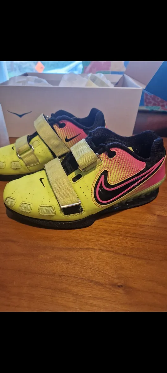 Nike Weightlifting Shoes - Image 3