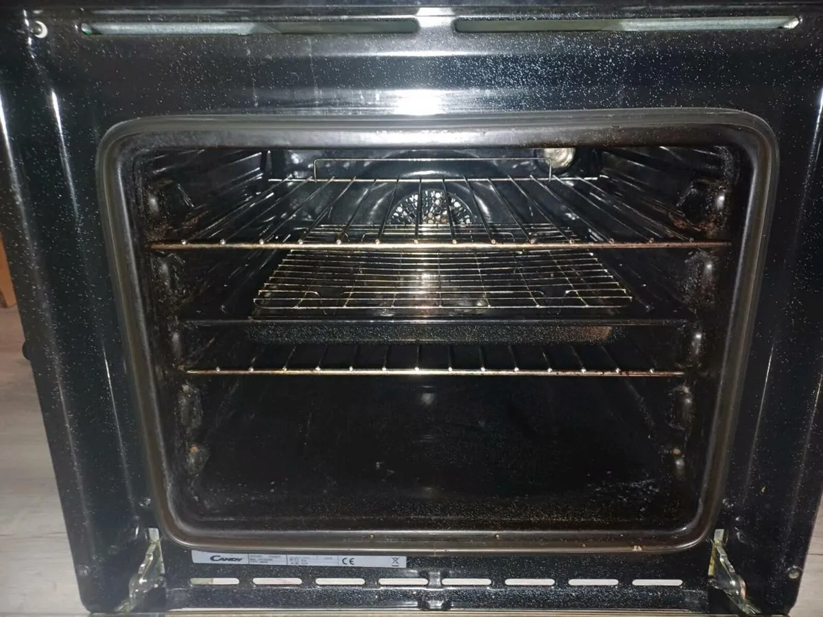 Ceramic hob and cooker - Image 2