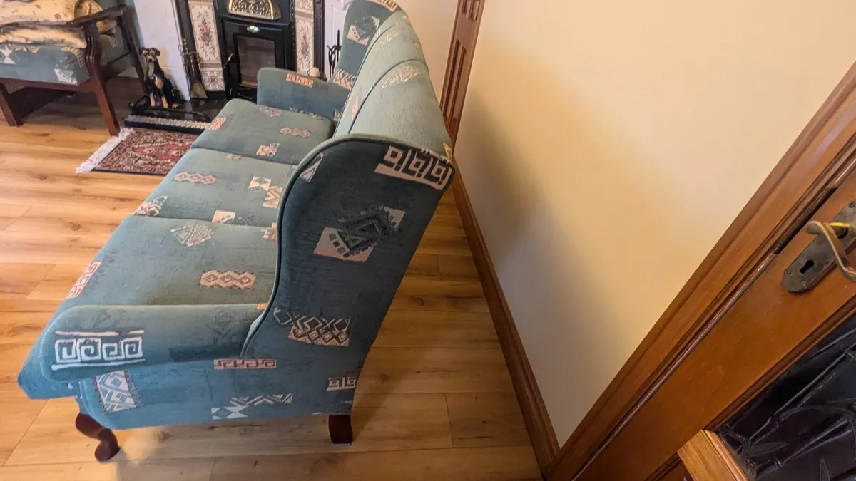 Couch - Image 4