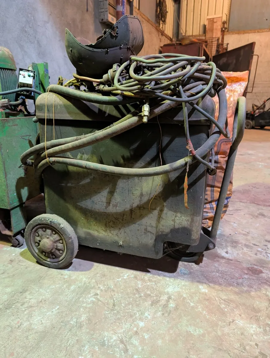 BOC Electrical Arc Welder for sale - Image 1