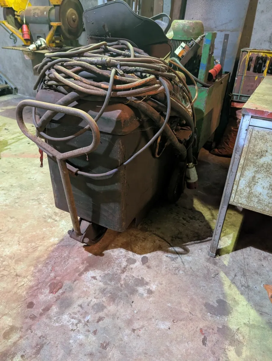 BOC Electrical Arc Welder for sale - Image 2