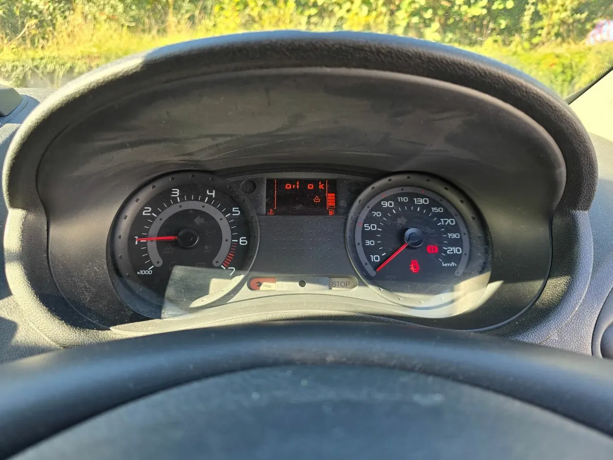 Renault Clio 2006 - Image 2