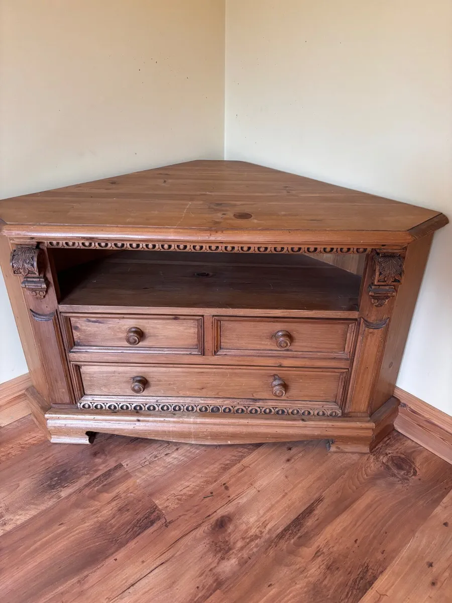 Tv unit
