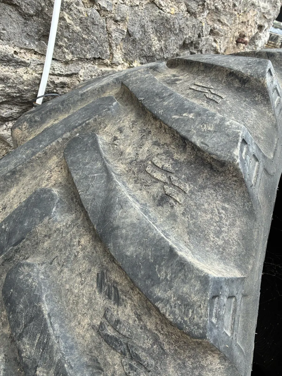 Second hand tractor tyres - Image 3
