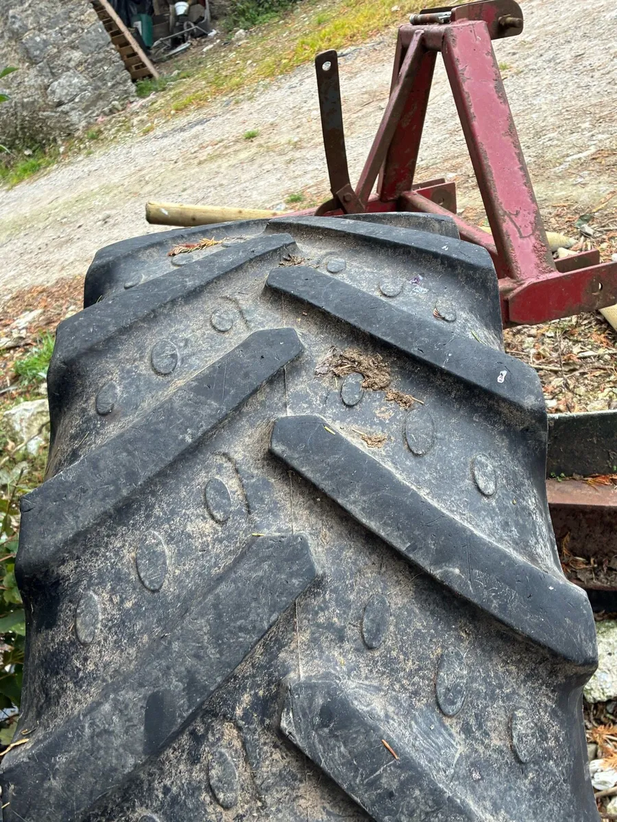 Second hand tractor tyres - Image 4