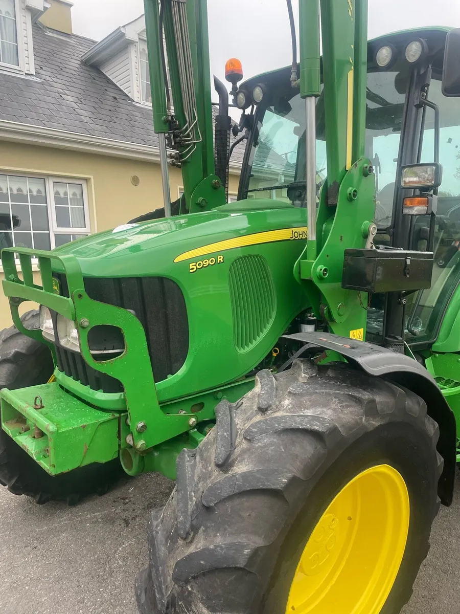 2010 John Deere 5090R - Image 4