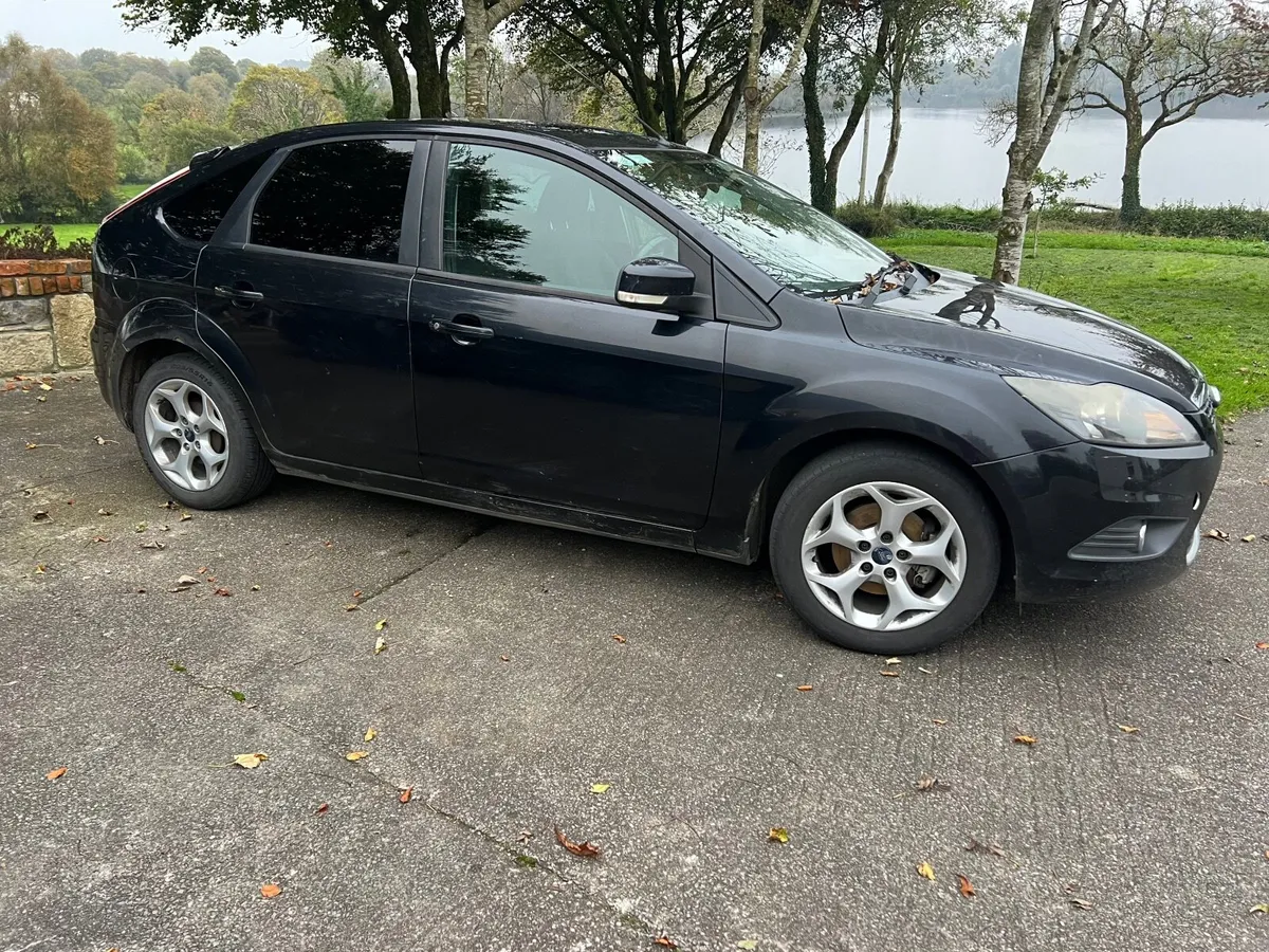 Ford Focus 2009 - Image 2