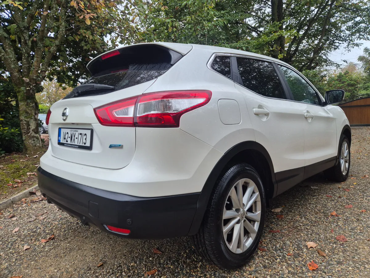 142'NISSAN QASHQAI 1.5 DCI - IMMACULATE - Image 4