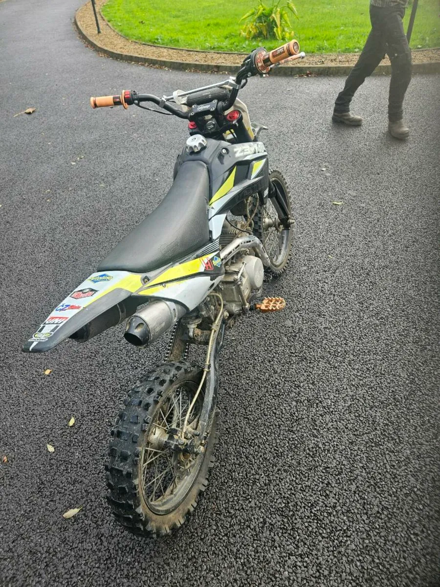 Dirt bike - Image 4
