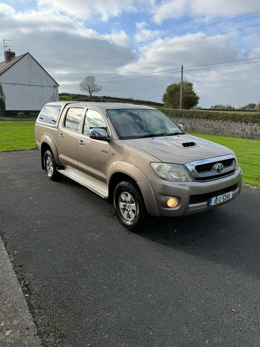 2010 Toyota Hilux D4D 3.0 - Image 1