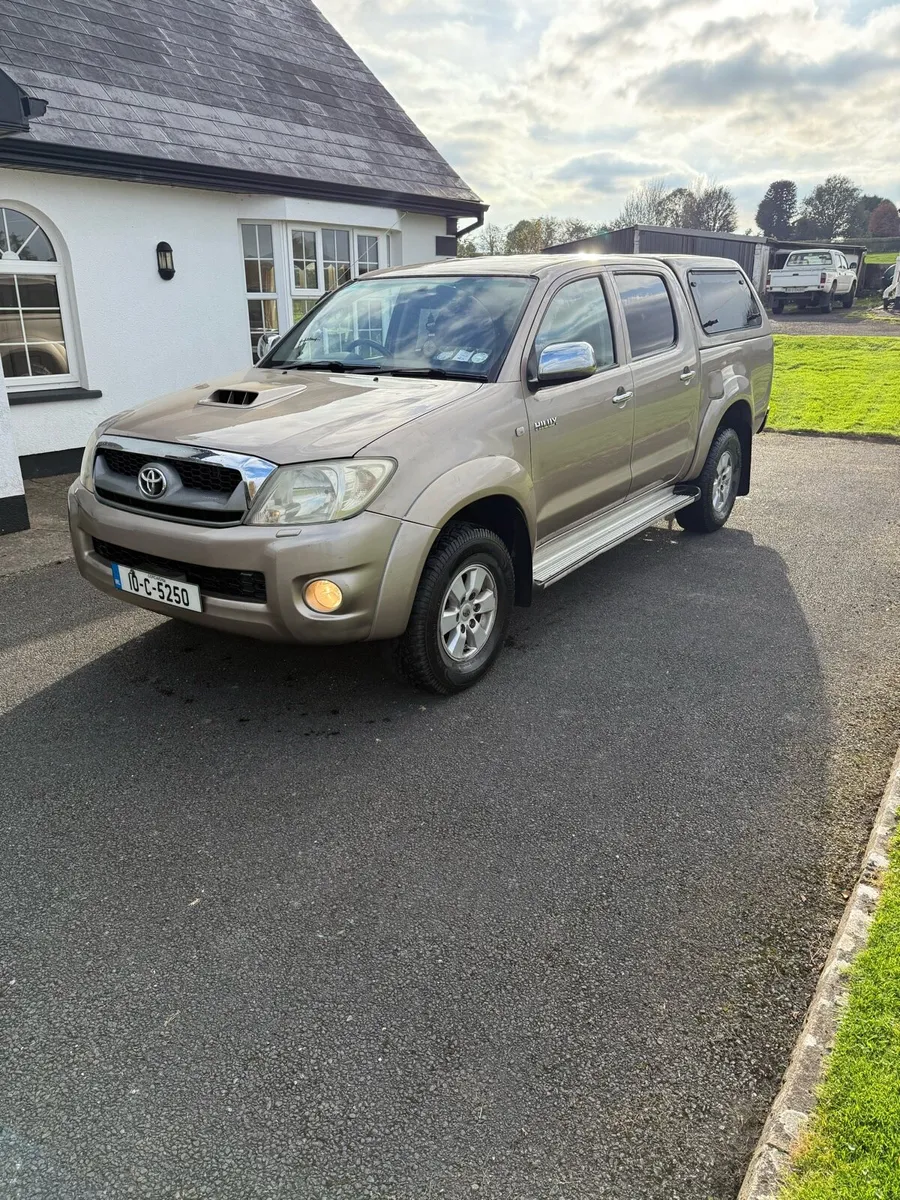 2010 Toyota Hilux D4D 3.0 - Image 2