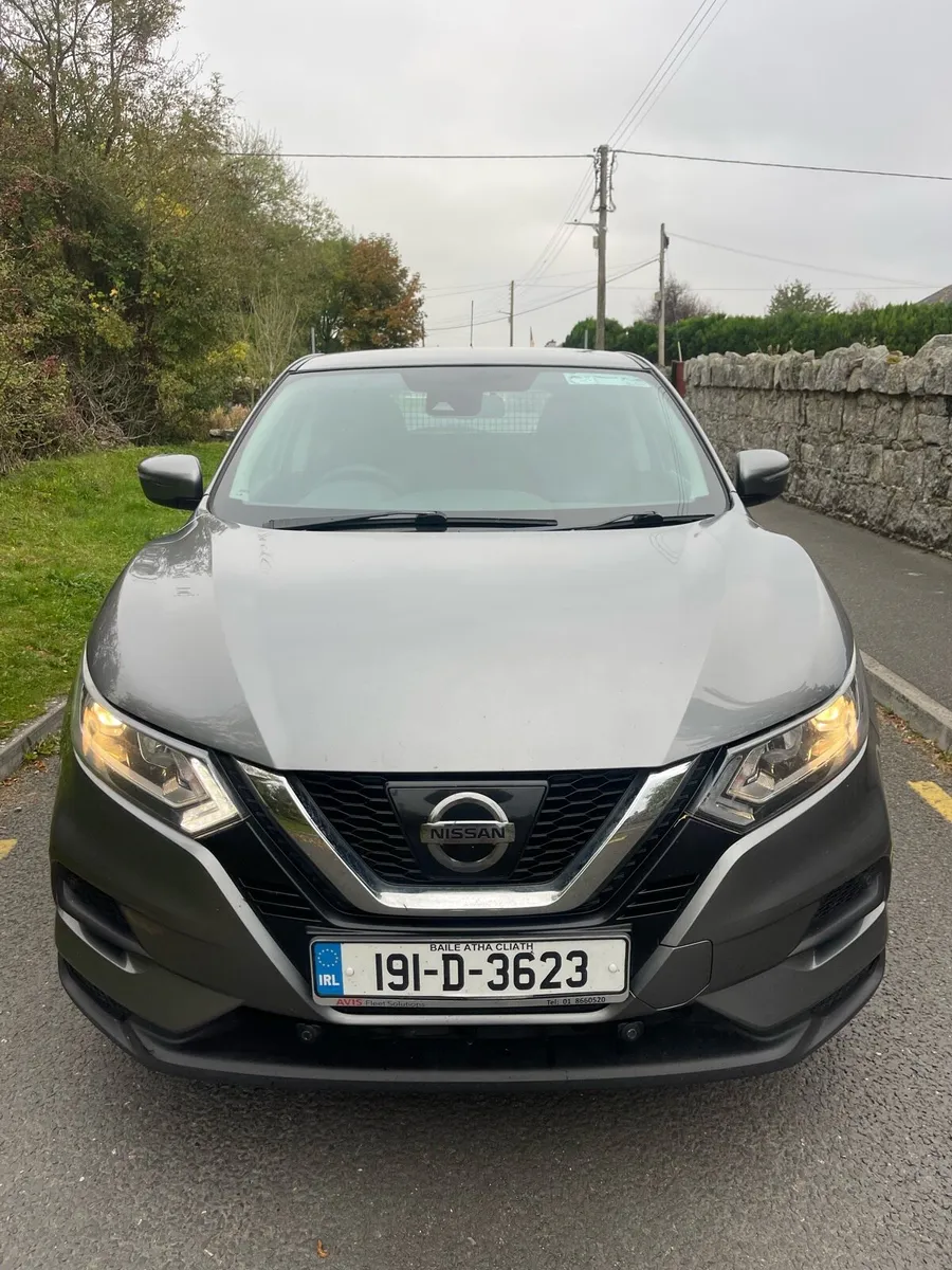 2019 Nissan Qashqai Van - Image 2