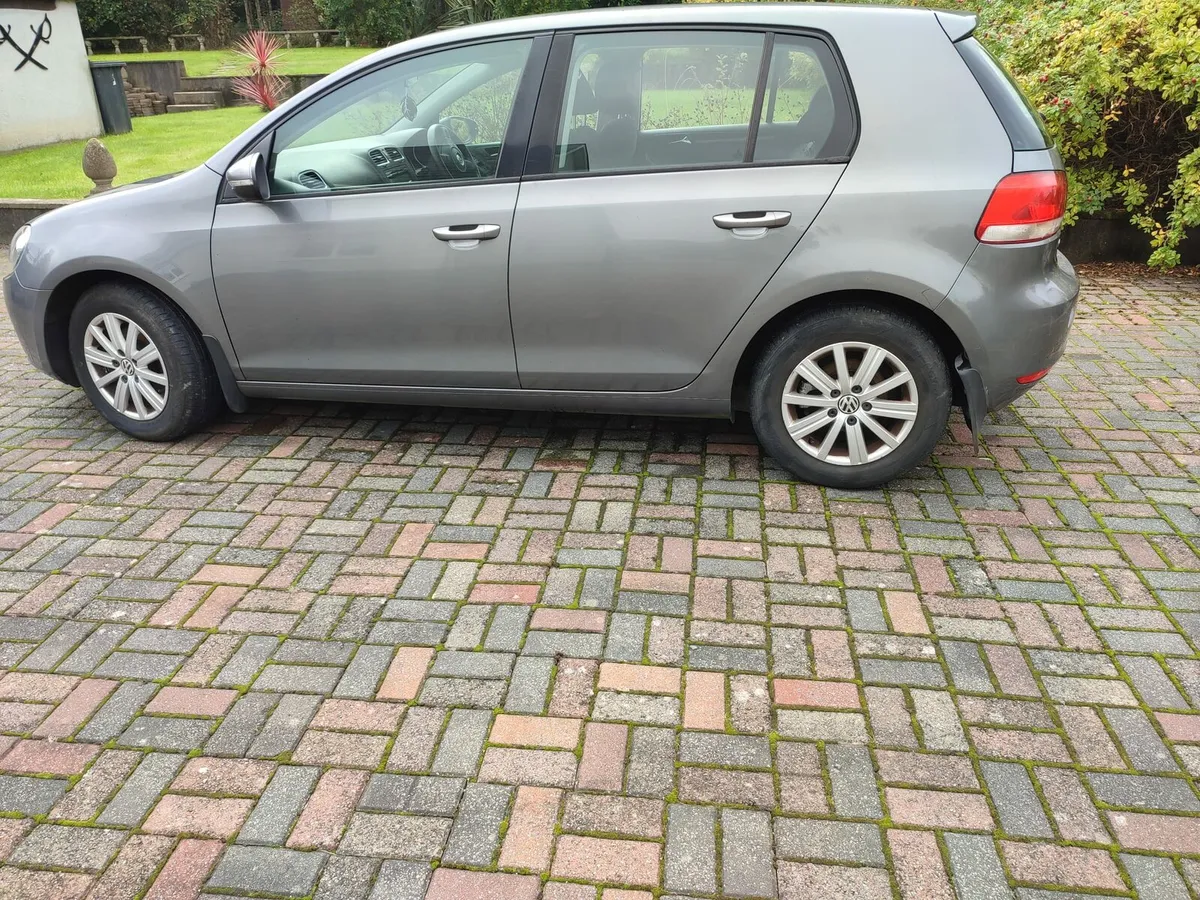 Volkswagen Golf - Image 4