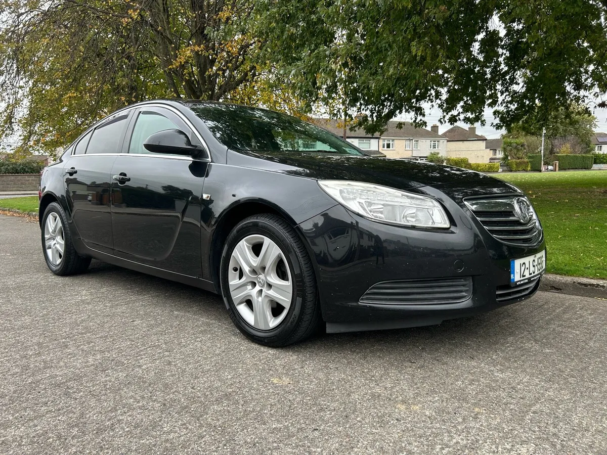 2012 Opel Insignia 2.0 CDTI // New NCT // €2450 - Image 1