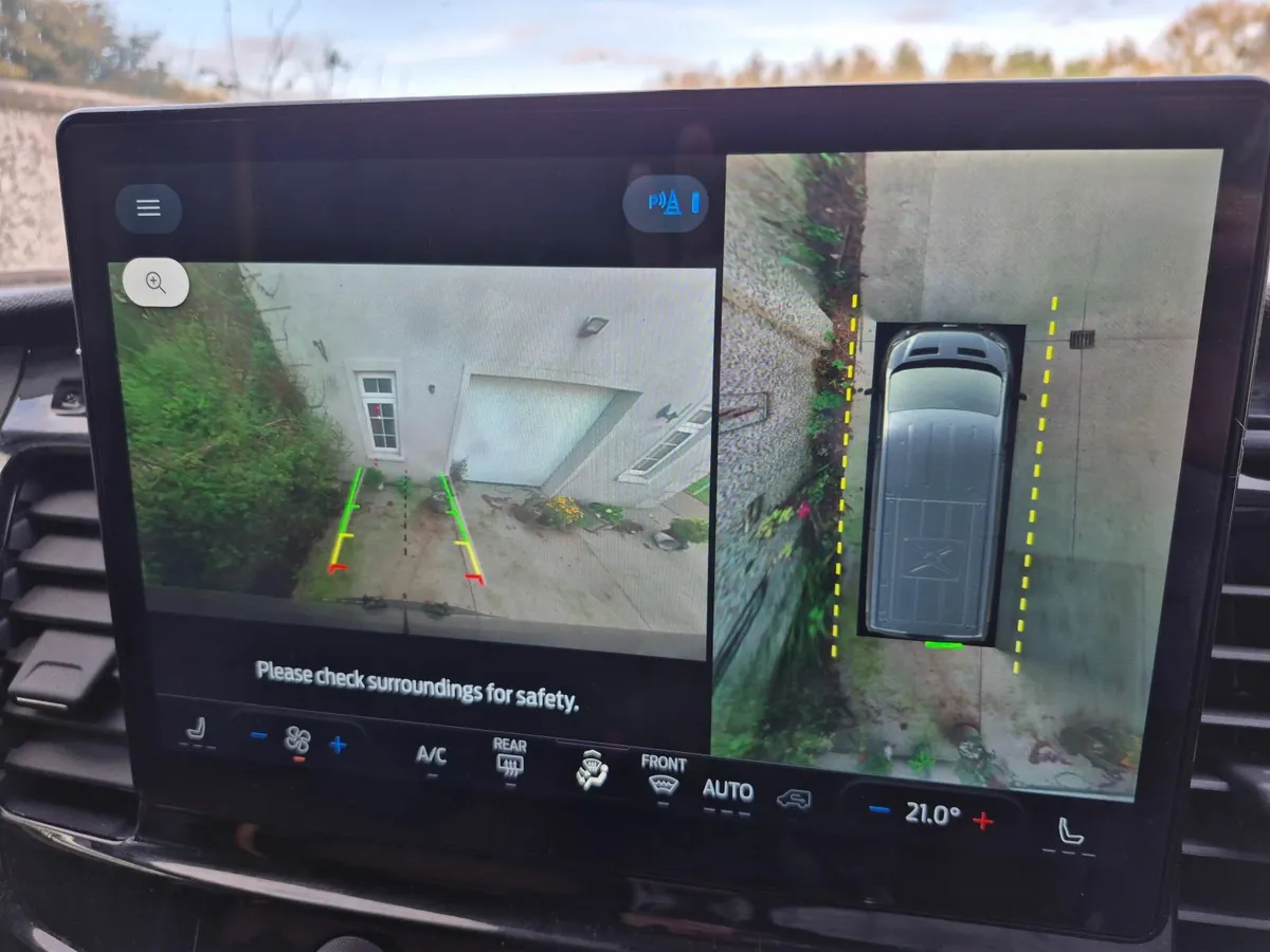 Ford Transit 2024 - Image 1