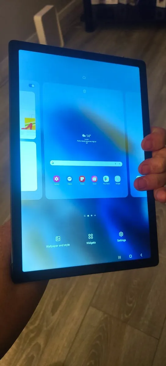 Galaxy tab  A8  64GB 10.5  SM- X200 - Image 3