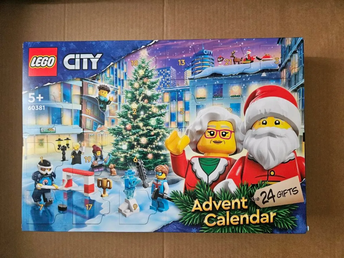 Lego city advent calendar 60381