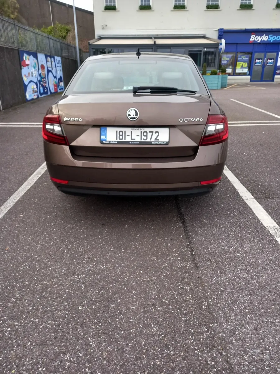 Skoda Octavia 2018 - Image 2