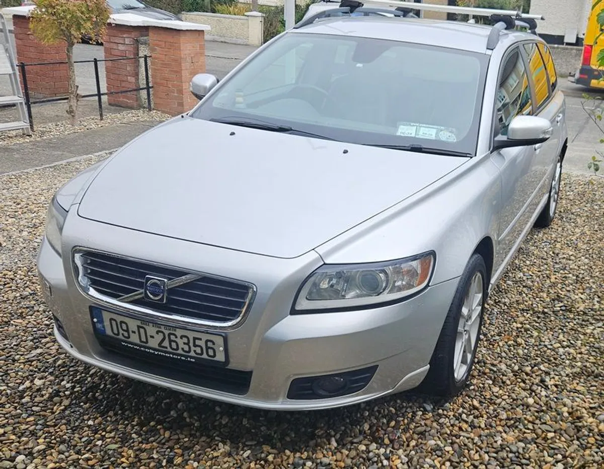 2009 Volvo V50 - Image 1