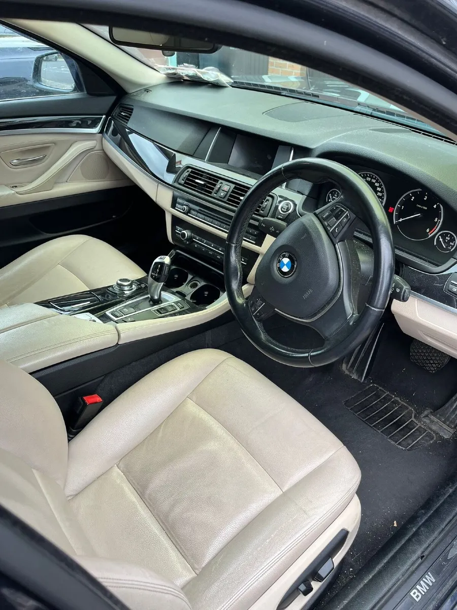 BMW 5-Series 2015 - Image 3