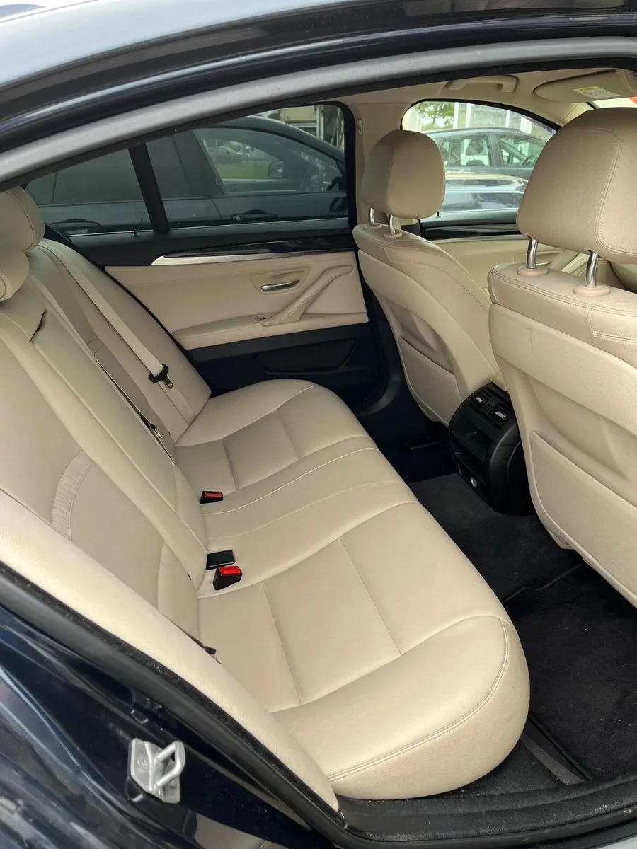 BMW 5-Series 2015 - Image 4