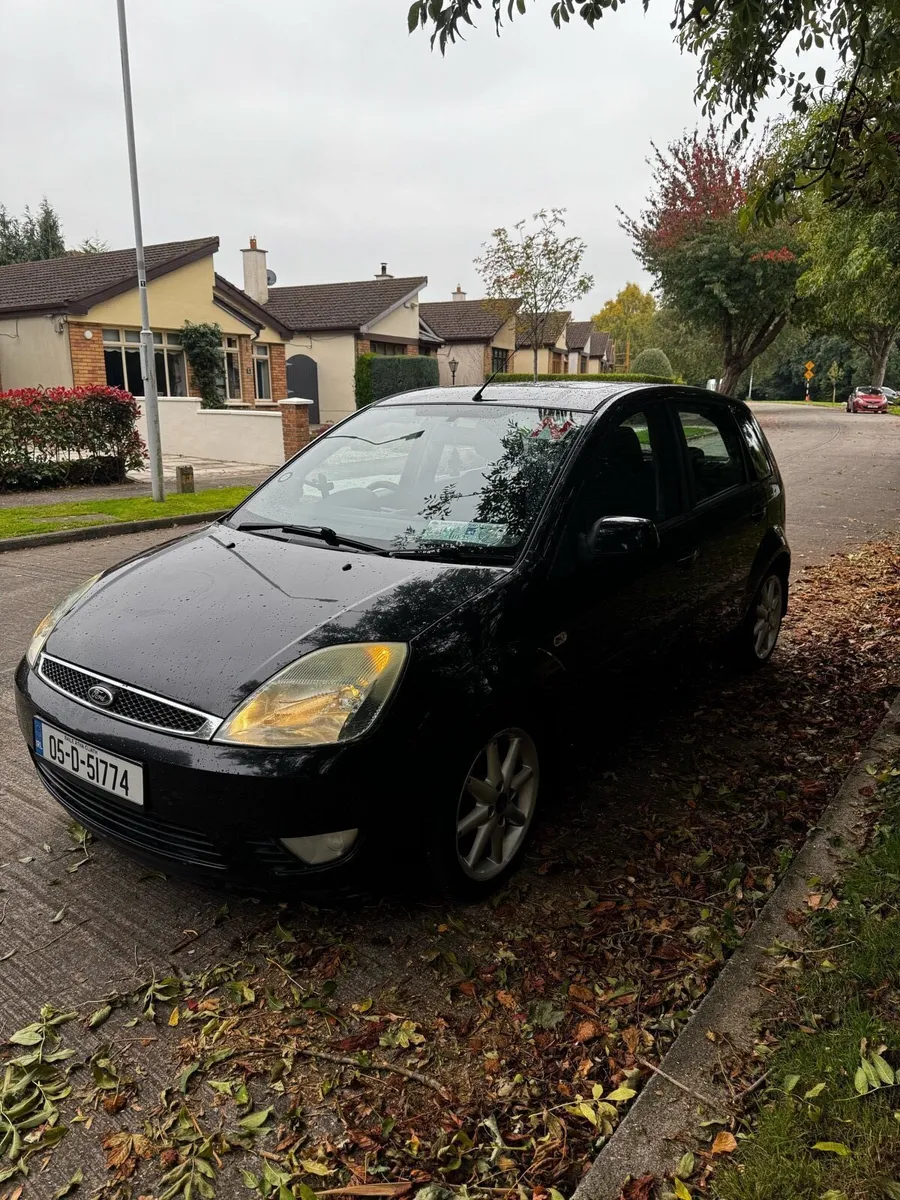 2005 Ford Fiesta - Image 1