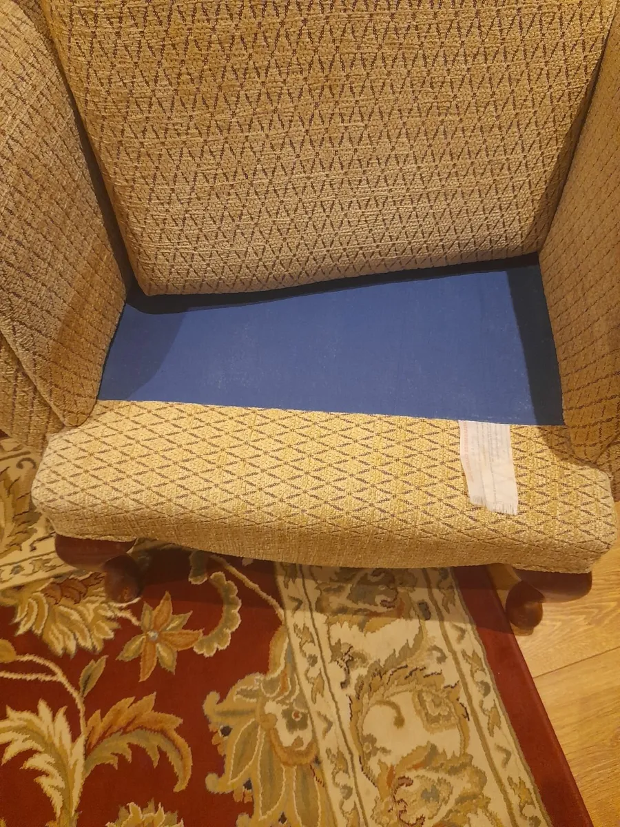 Suite of furniture - Image 2