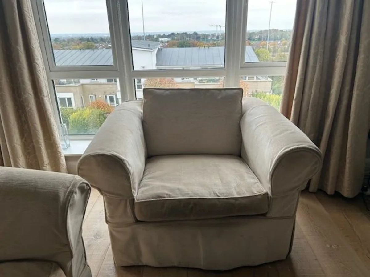 3 seater sofa and cuddle seat - Image 3