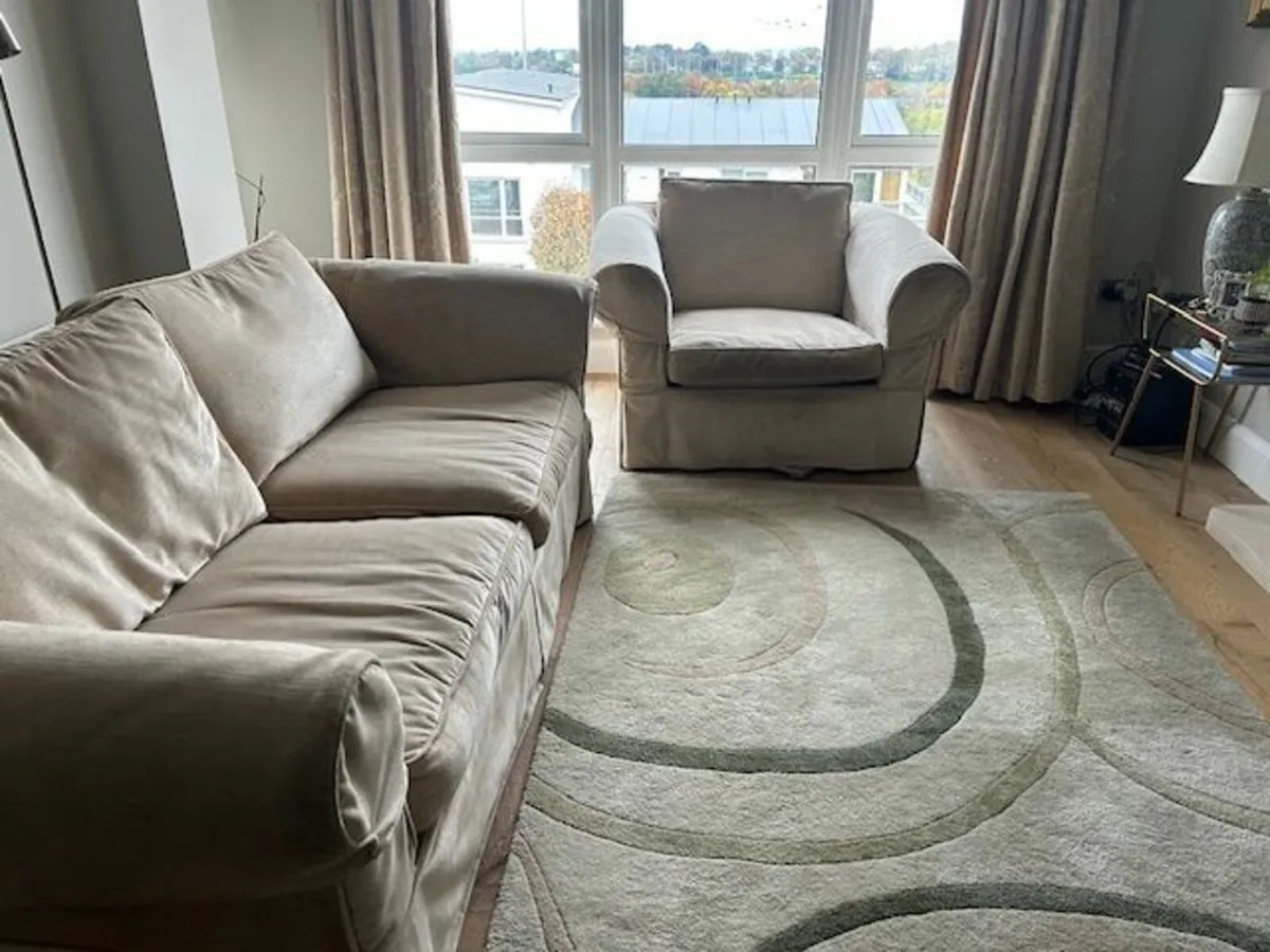 3 seater sofa and cuddle seat - Image 1