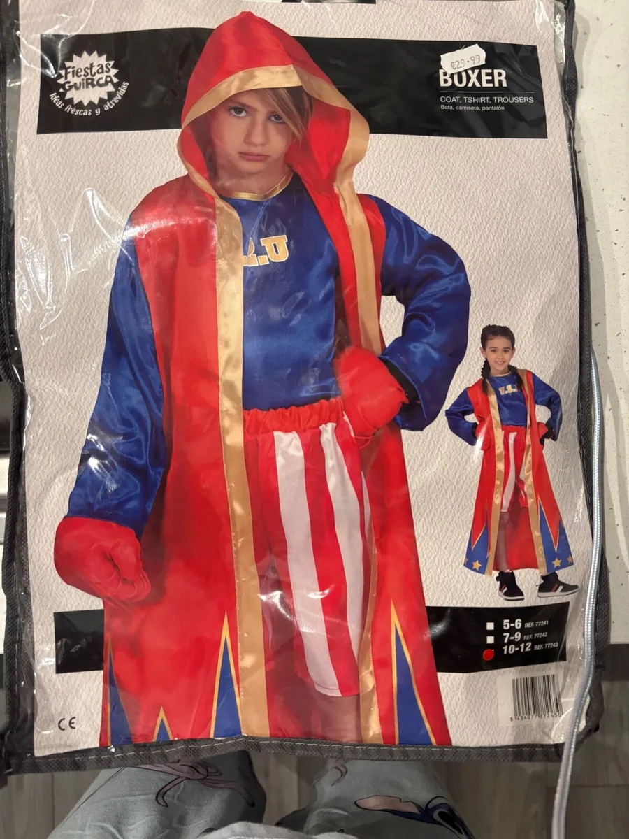 Halloween costumes - Image 1
