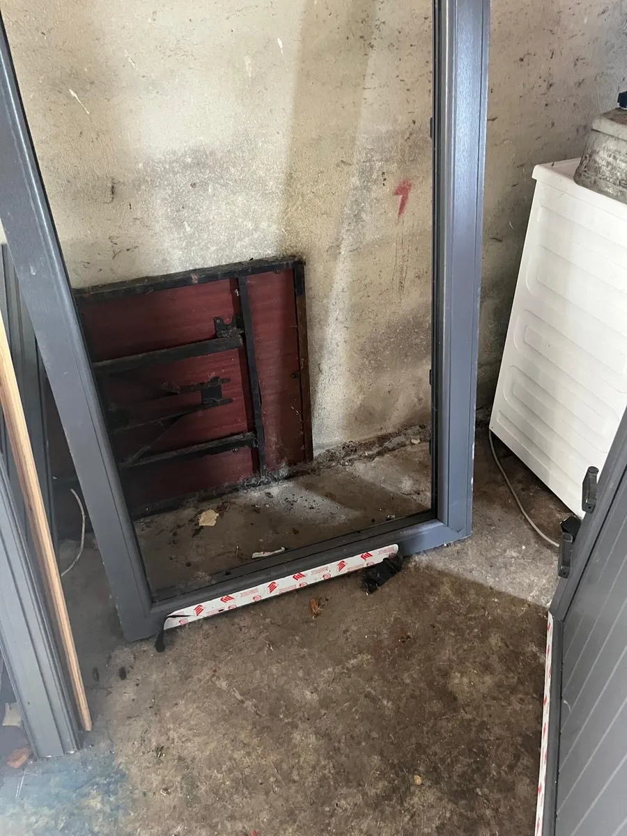 Door - Image 1