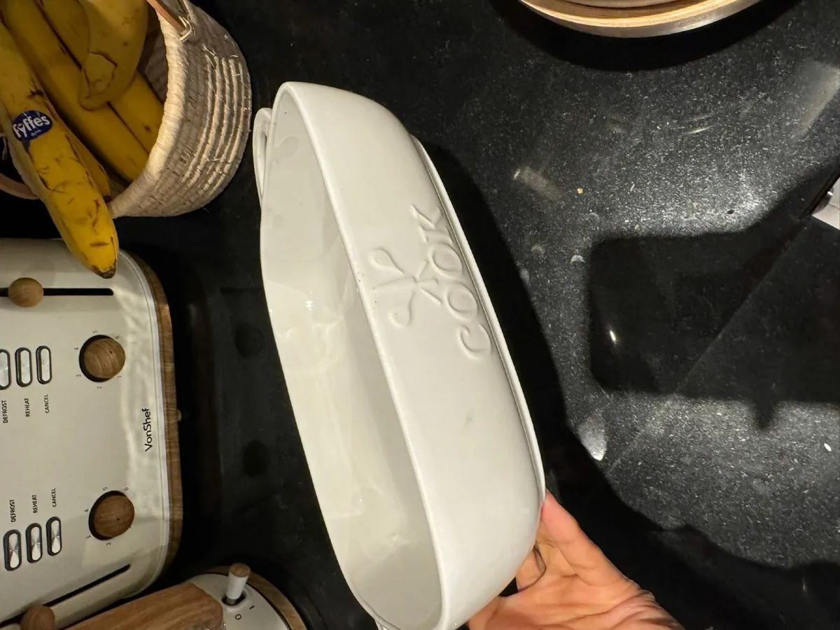 Bundle Elegant Bakeware & Serving Set Cake Dishes, - Image 2