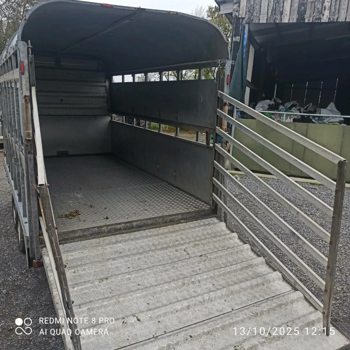 Livestock trailer with sheep decks - Image 4