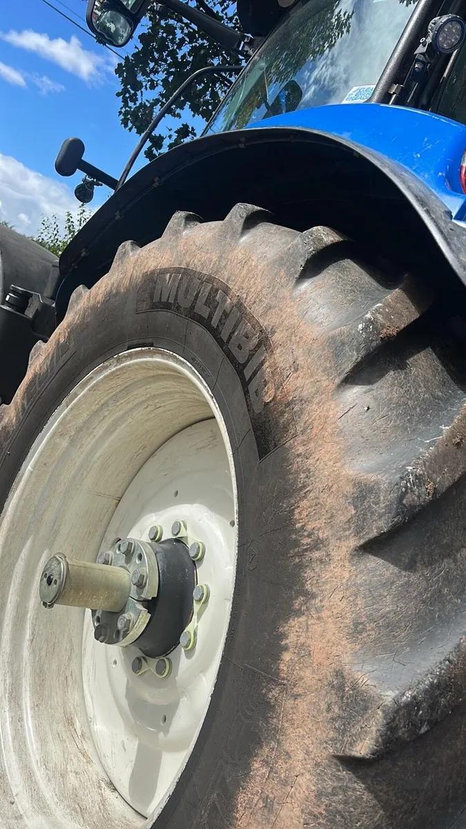Michelin Tractor Tyres 650/65/42  front 600/65/28 - Image 3